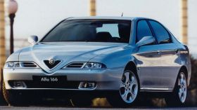 Alfa Romeo 166